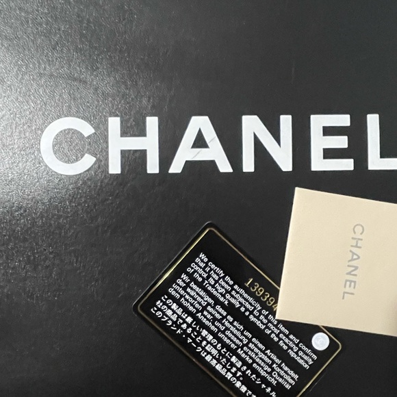 BLACK QUILTED CAVIAR NEW CLASSIC DOUBLE FLAP JUMBO - Picture 13 of 14